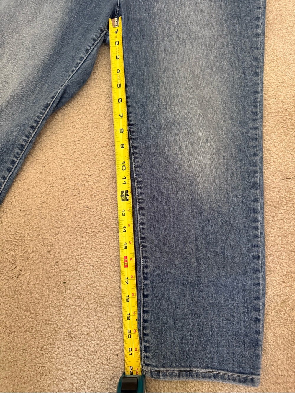 Chico’s Women's Jean Capri in Light Blue - Picture 5 of 6